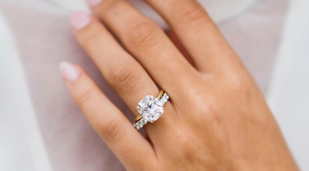 Buying A Diamond Engagement Ring? Understand the 4C’s First