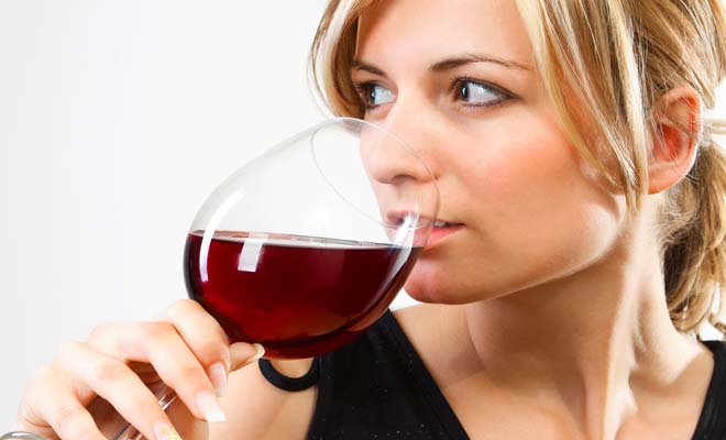 What are the primary advantages of Consuming Red wine?