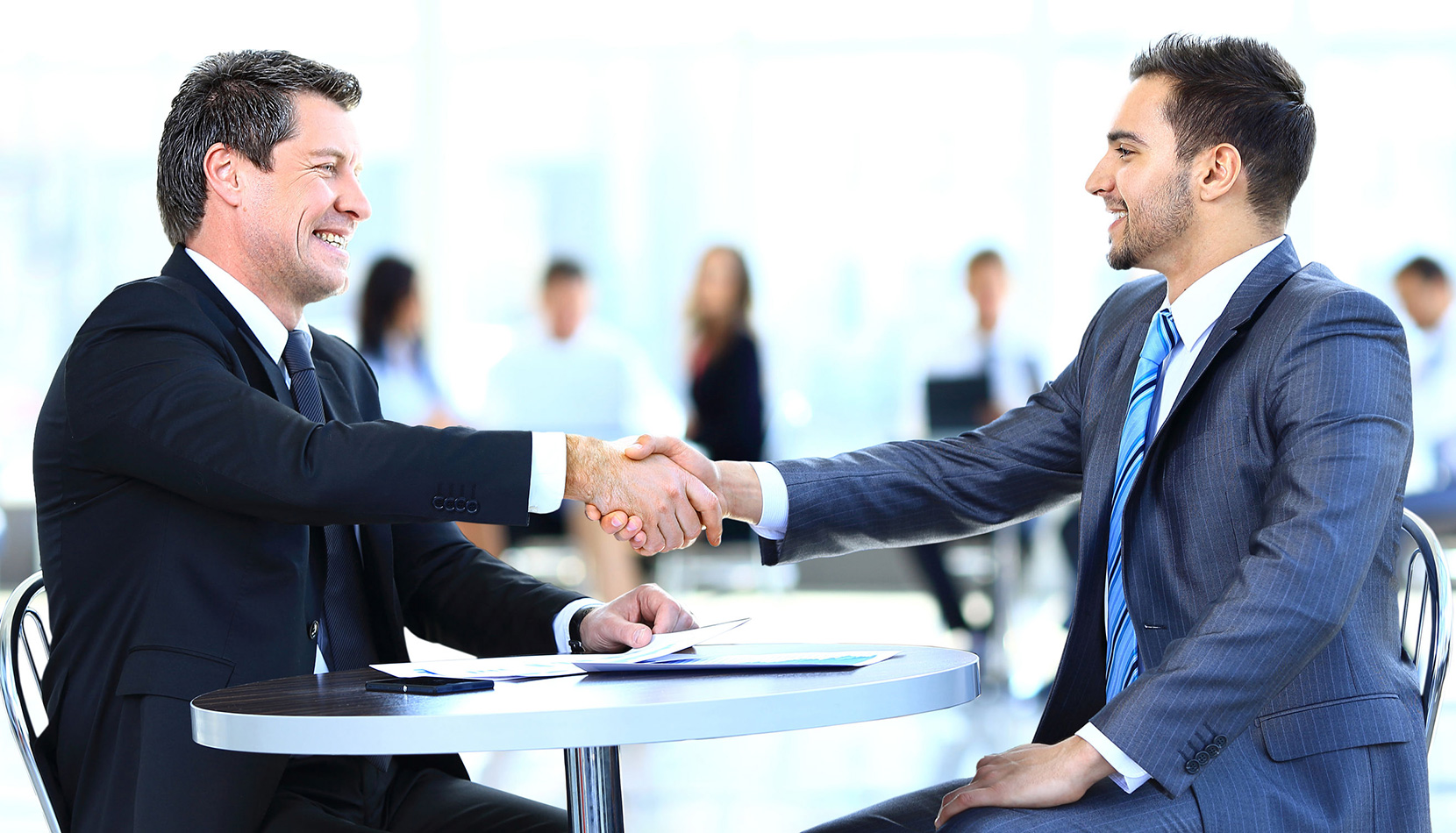 How to hire a business lawyer for your company?